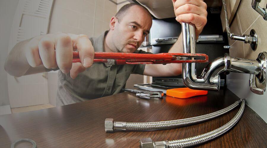 Expert burst pipe repair services in Jewell, IA